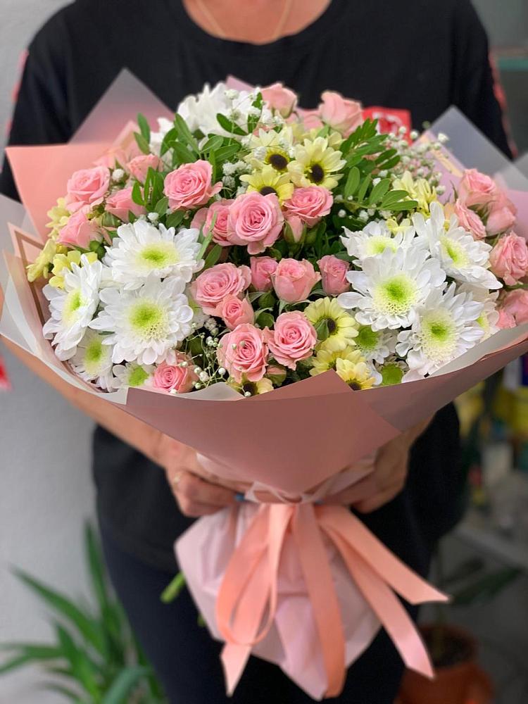 Букет цветов из: Розы и Хризантемы в Хороле