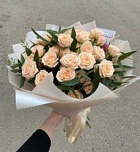 Букет Кремовые розы Латте в Хороле