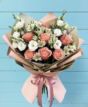Букет цветов из:  Розы, Альстромерии и Лизиантусы в Хороле