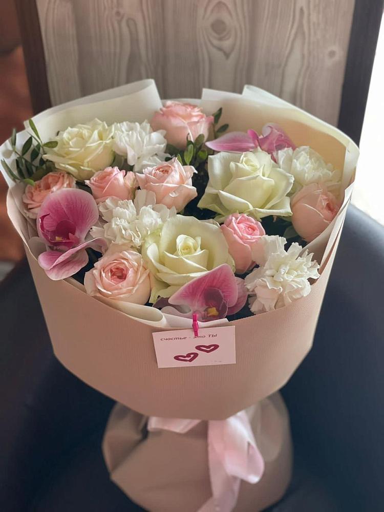 Букет цветов из: Орхидеи, Розы и Гвоздики в Хороле