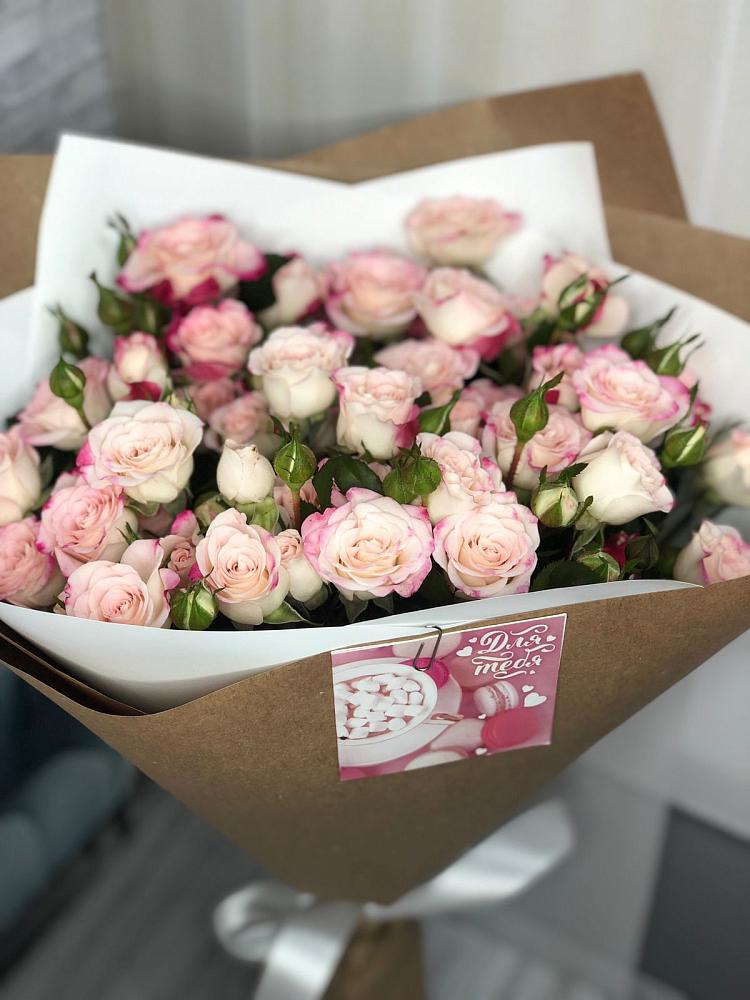 Букет цветов из: Розы в Хороле