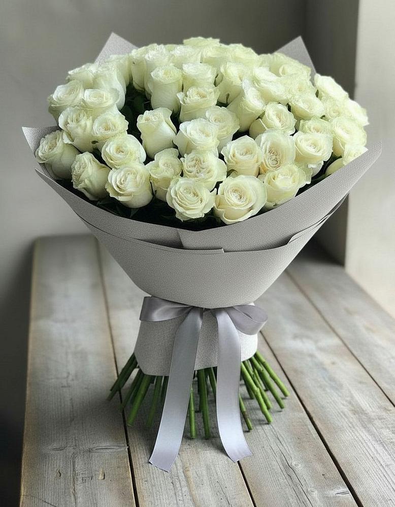 Букет 35 Белых роз в Хороле