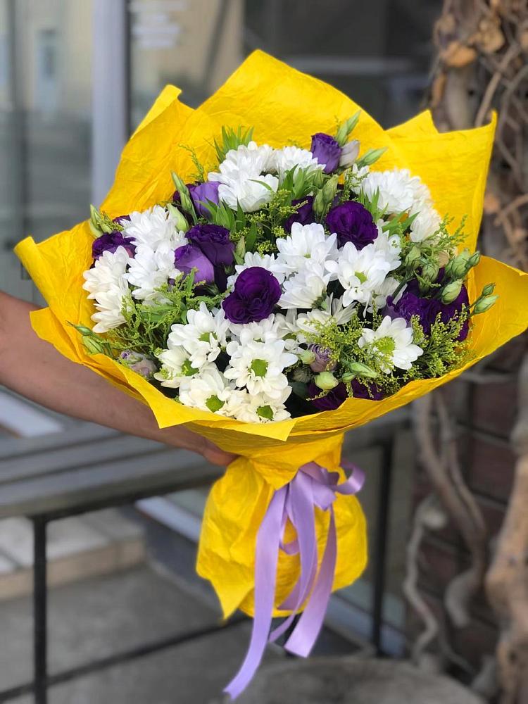 Букет цветов из: Ирисы, Хризантемы и Ромашки в Хороле