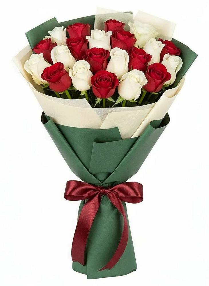Букет Микс из красных и белых роз в Хороле