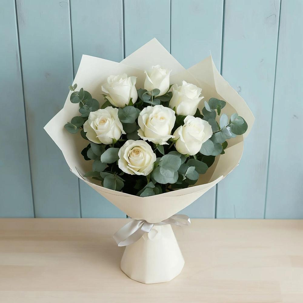 Букет Белые розы в Эвкалипте в Хороле