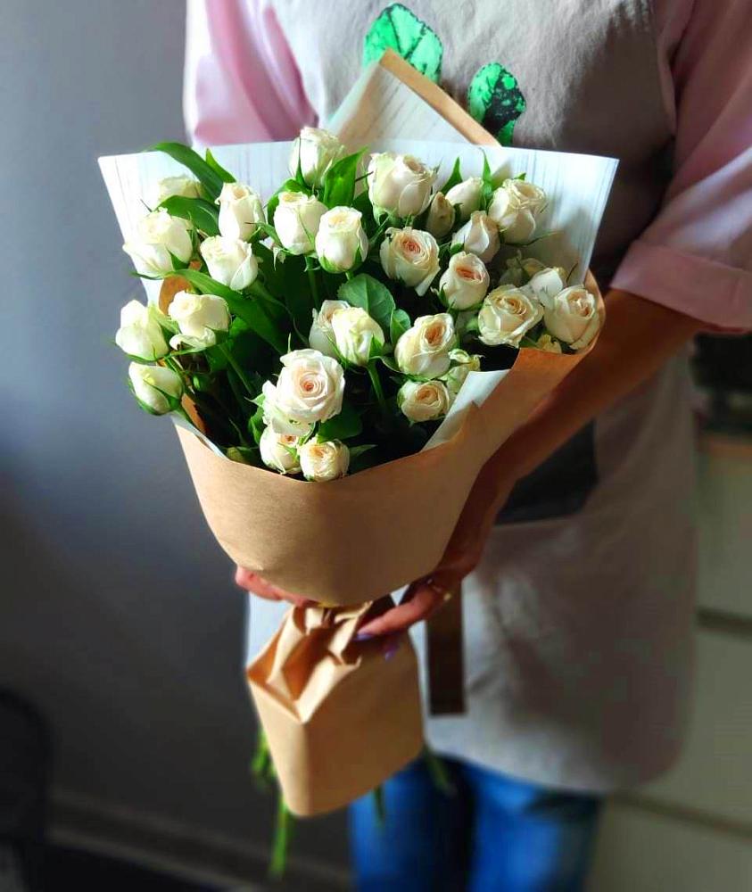 Букет цветов из: Розы в Хороле