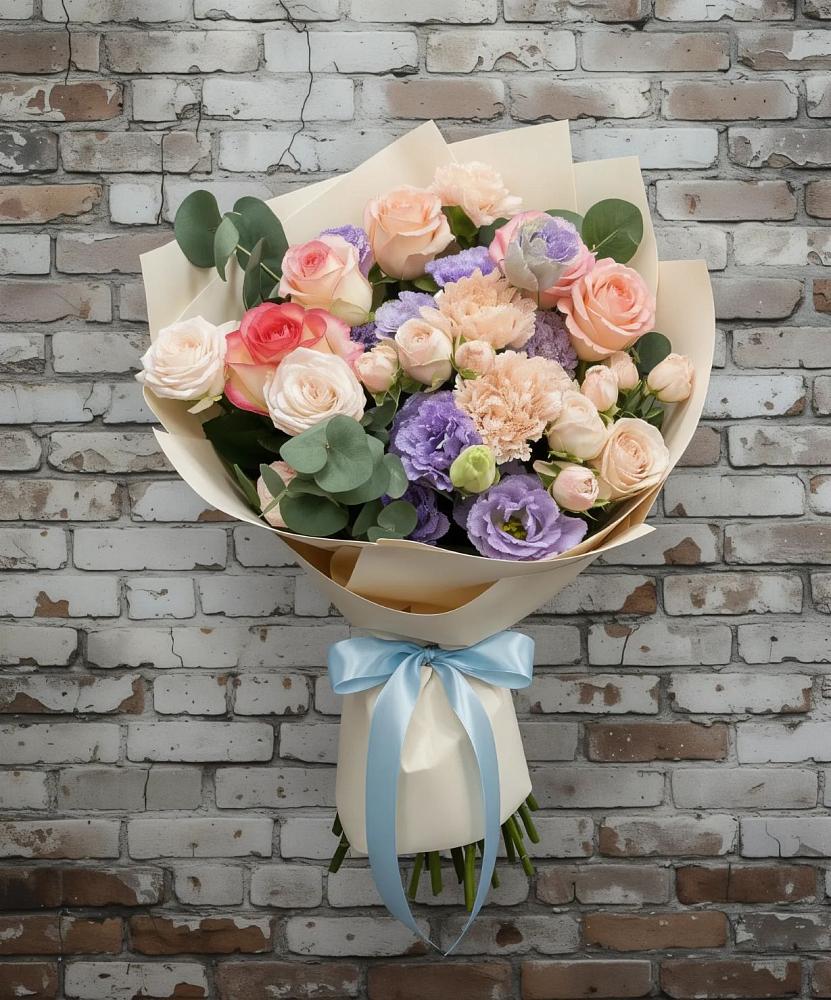 Букет цветов из: Розы, Лизиантусы и Гвоздики в Хороле