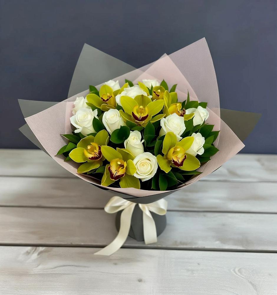 Букет цветов из: Орхидеи и Розы в Хороле