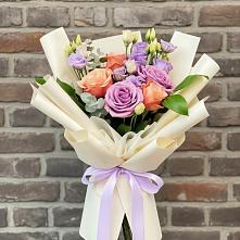 Букет цветов из:  Лизиантусы и Розы #REPLACE_PRED# Хороле