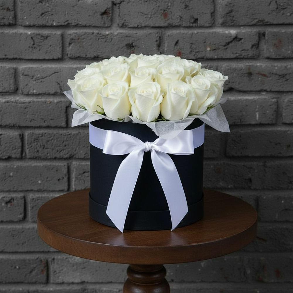 Цветочная композиция из Розы в шляпной коробке в Хороле