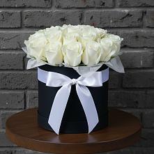 Цветочная композиция из Розы в шляпной коробке в Хороле