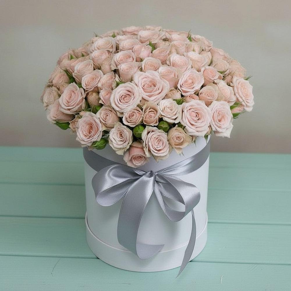 Цветочная композиция из Розы в шляпной коробке в Хороле